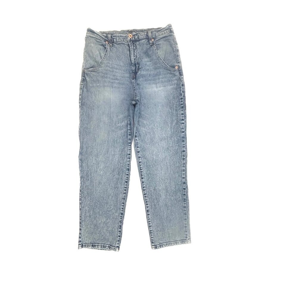 Fashion Nova Straight Leg Women's size 13 Medium Wash Blue Denim jeans‎